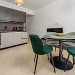 Azzurro Beachfront 2 Lägenhet Năvodari