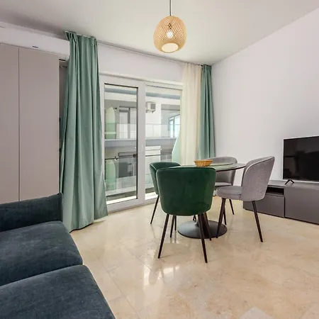 Apartment Azzurro Beachfront 2 Navodari