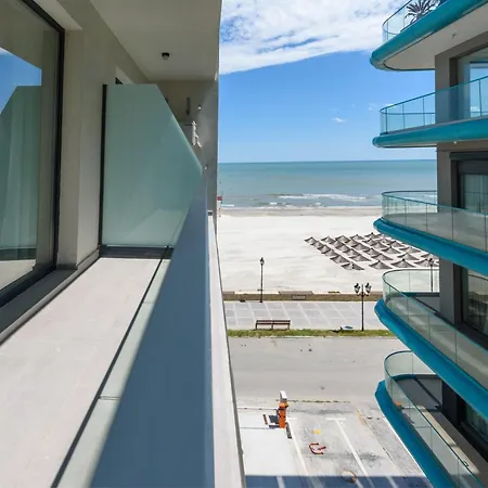 Azzurro Beachfront 2 *