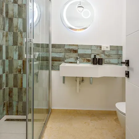 Azzurro Beachfront 2
