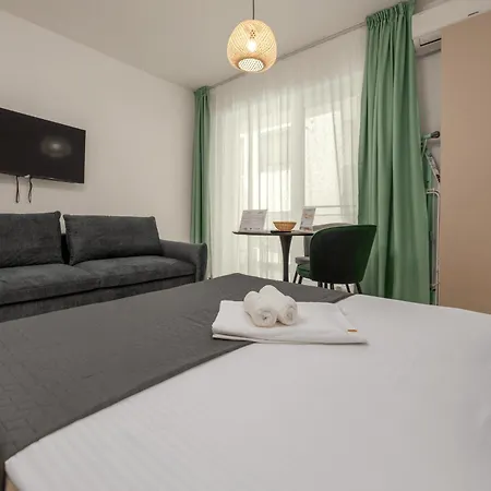 Апартаменты Azzurro Beachfront 2 Нэводари